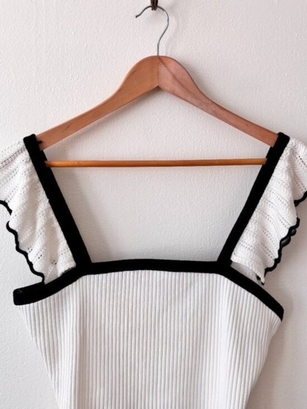 🛍 Zara White Ribbed Ruffle Peplum Top Square Neck Contrast Trim Size L - Picture 4 of 8